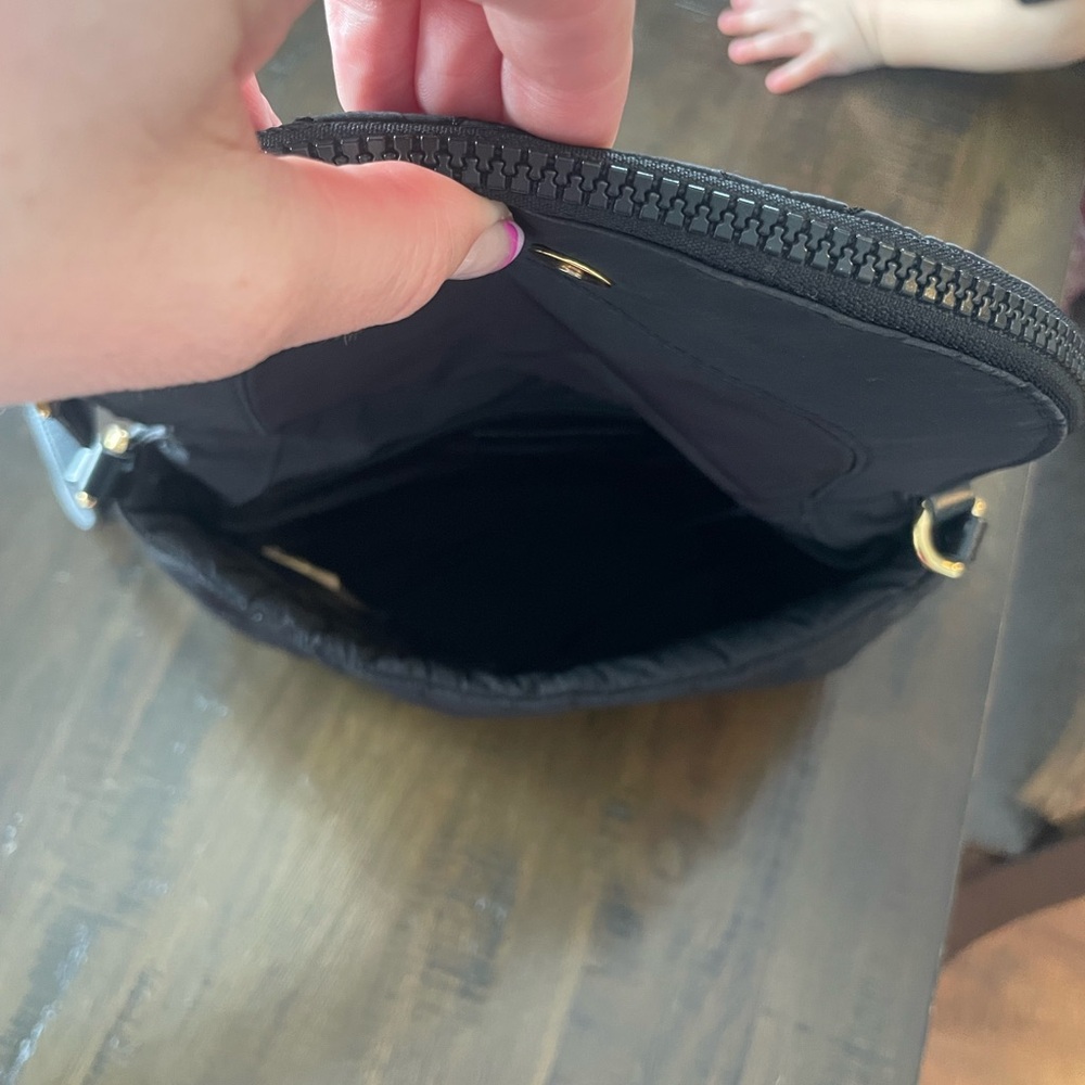 Marc Jacobs Black Quilted Crossbody Bag - Picture 2 of 5